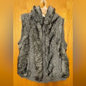 Faux Fur Sweater Vest By Green Tea Size Large